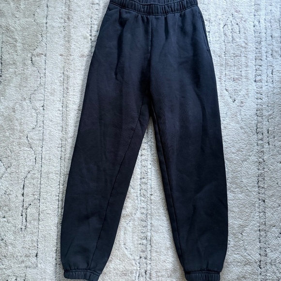 Aritzia | TNA Cozy Fleece Terry Sweatpants | 2XS | Black | High-Rise - Picture 2 of 7